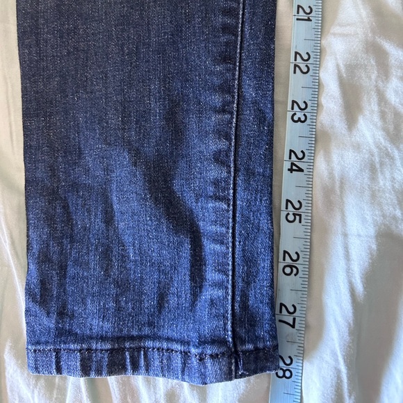 Guess Jeans - Picture 6 of 7